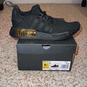 Womens Adidas Size 8.5 NMD R1 Shoes